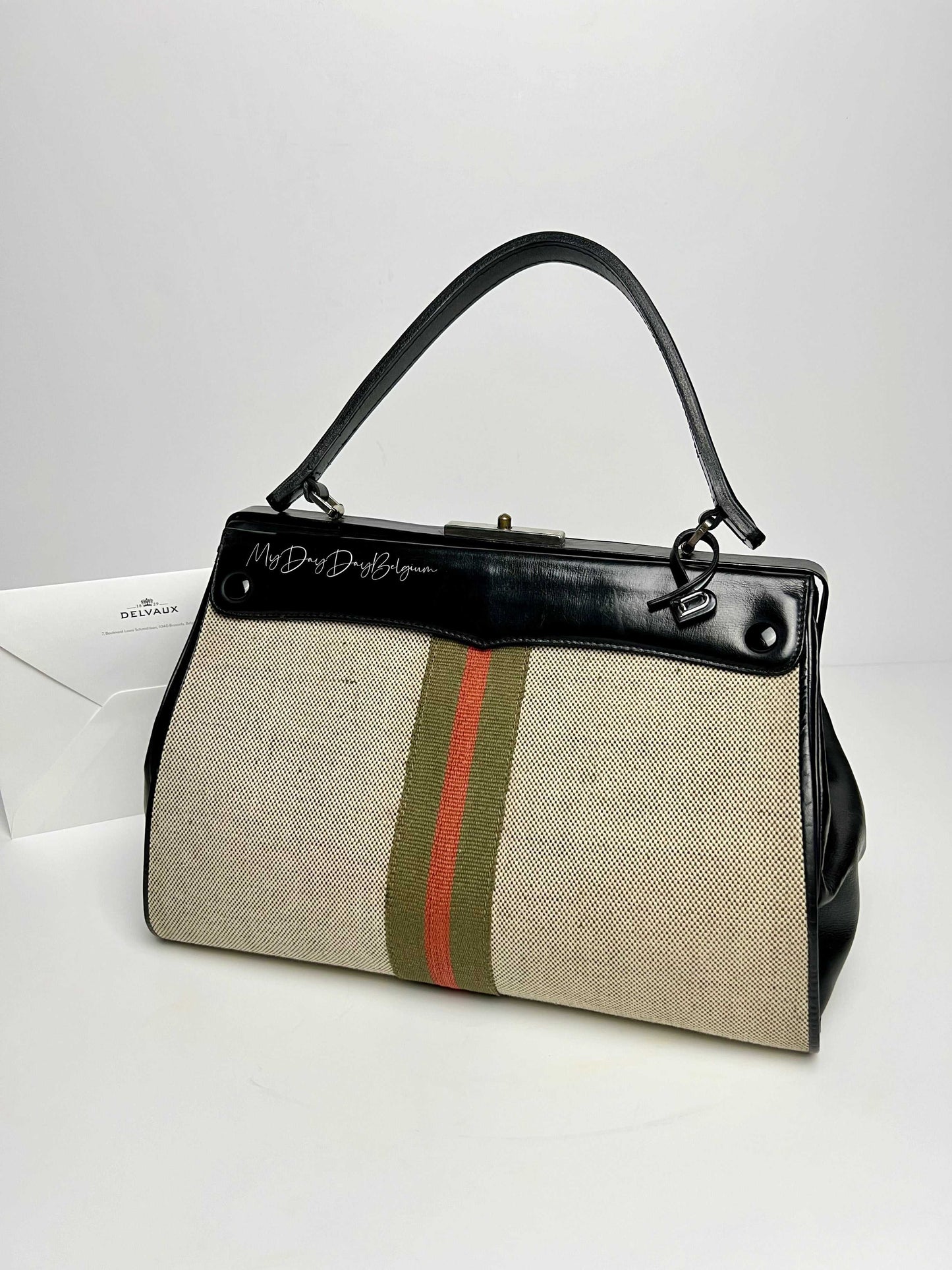 Delvaux vintage top handle 1961