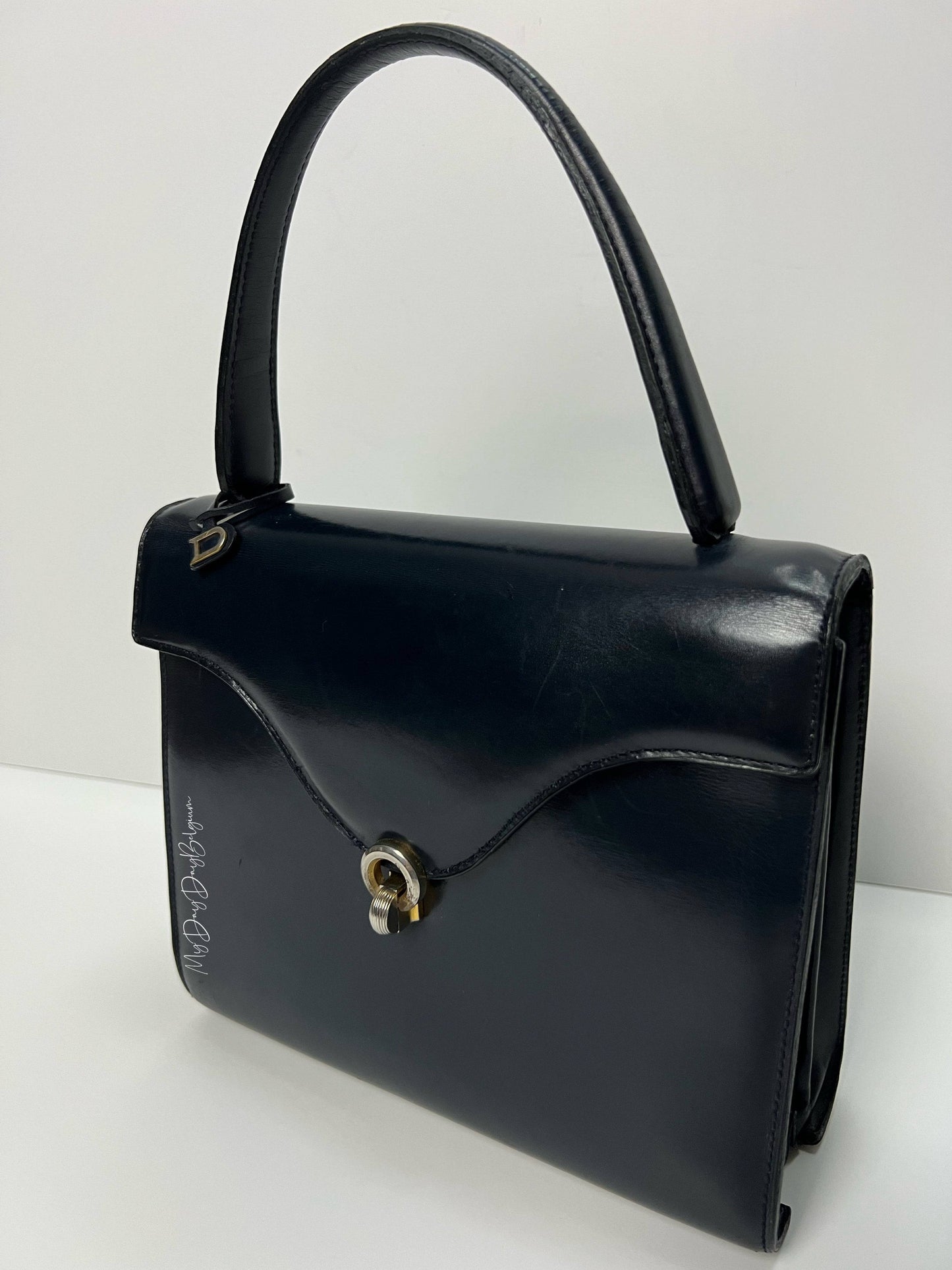 Delvaux vintage 1969 in blue marine