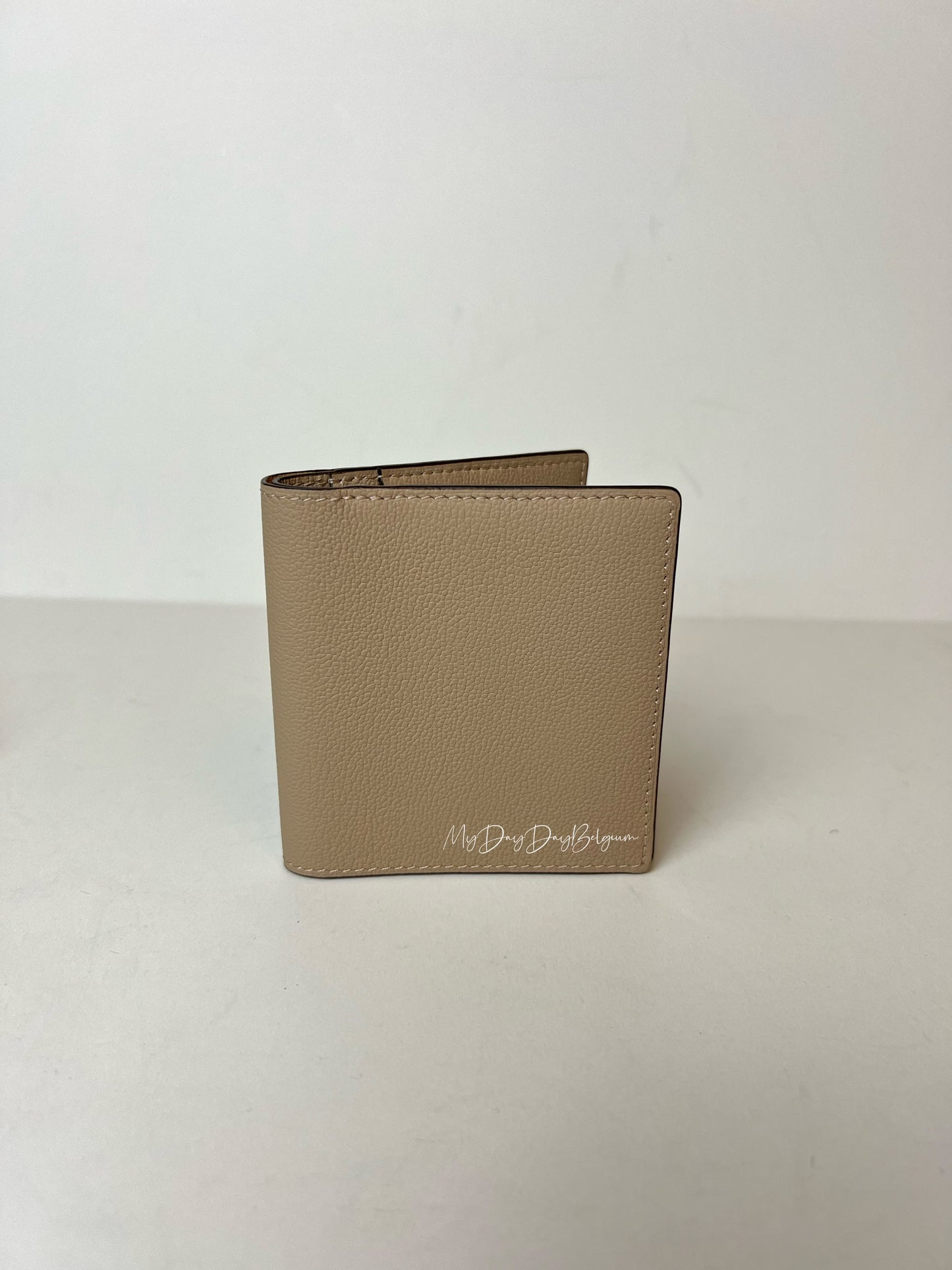 Delvaux wallet
