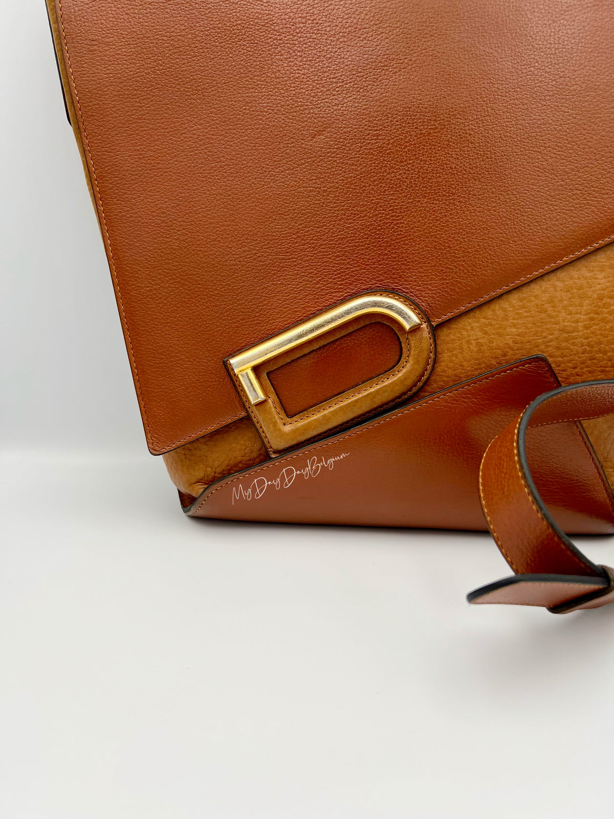 Delvaux vintage crossbody in cognac trotteur leather 1980’s
