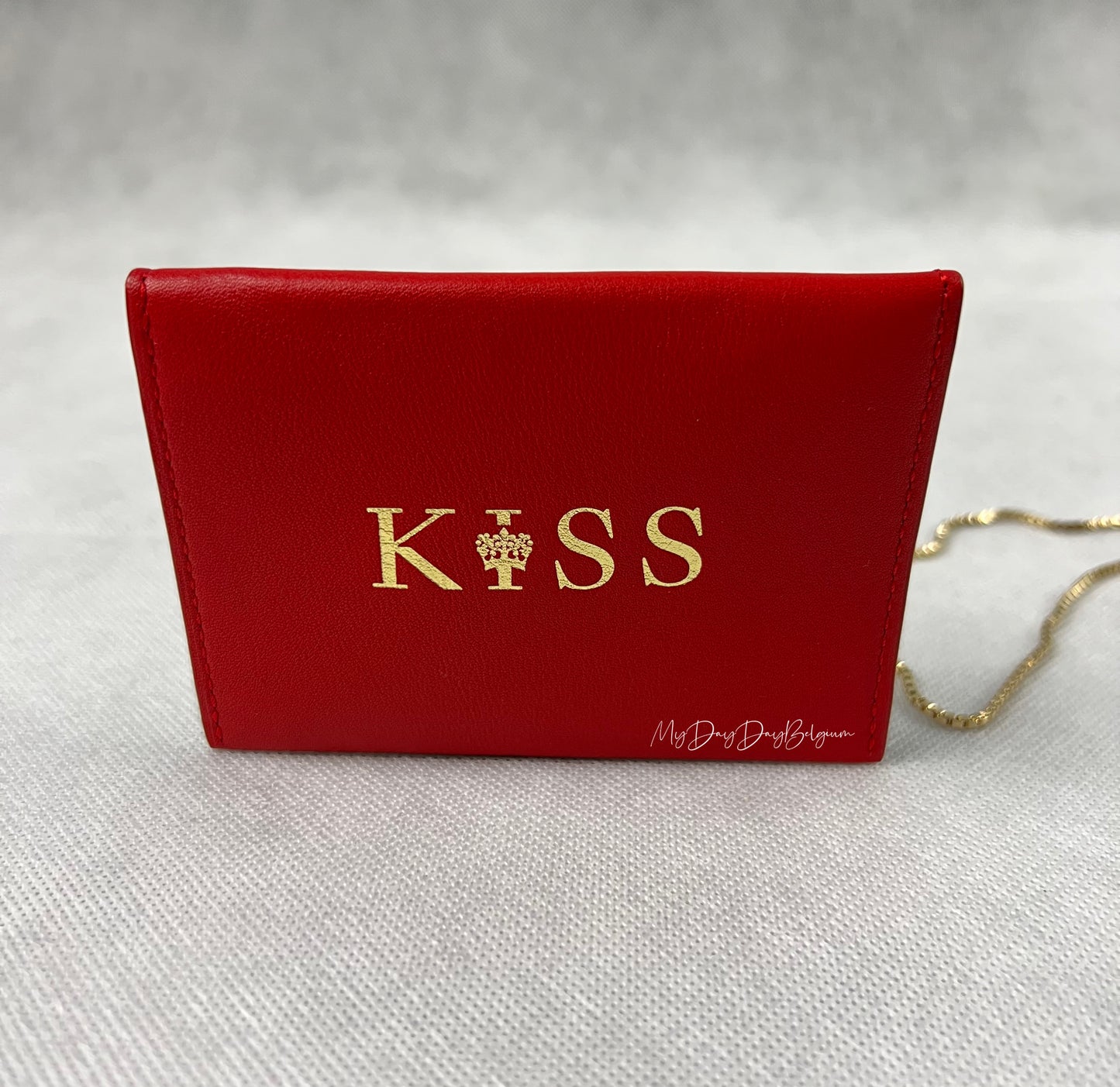 Delvaux wallet on chain kiss