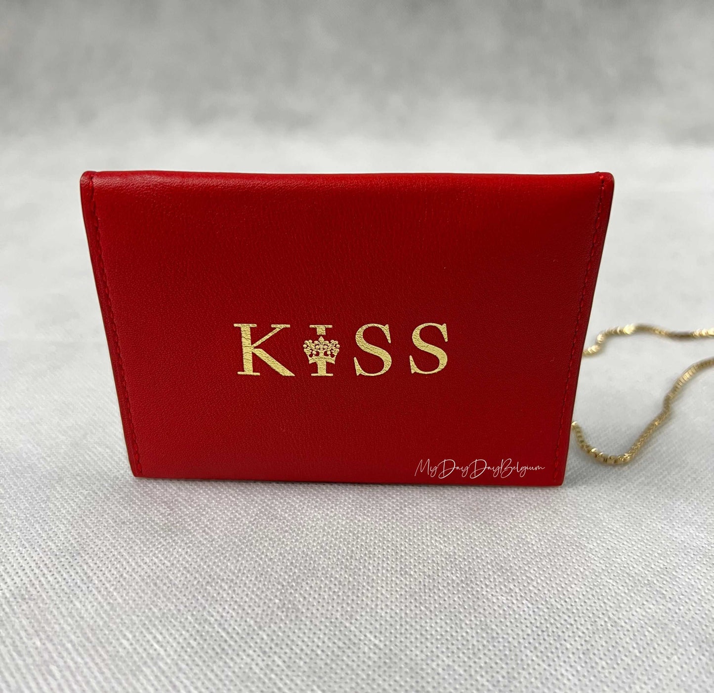 Delvaux wallet on chain kiss