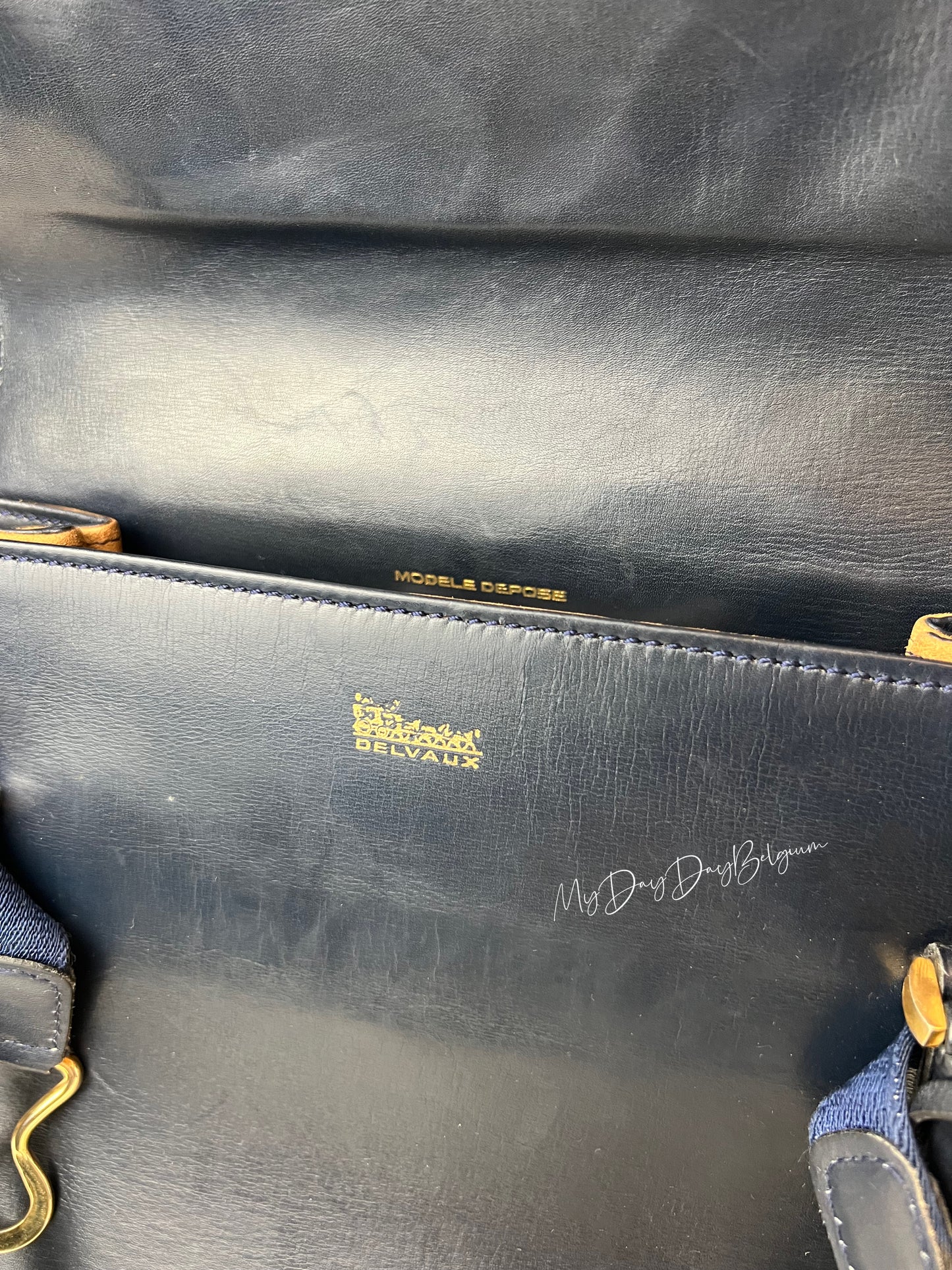 Delvaux le Hit 1969 navy