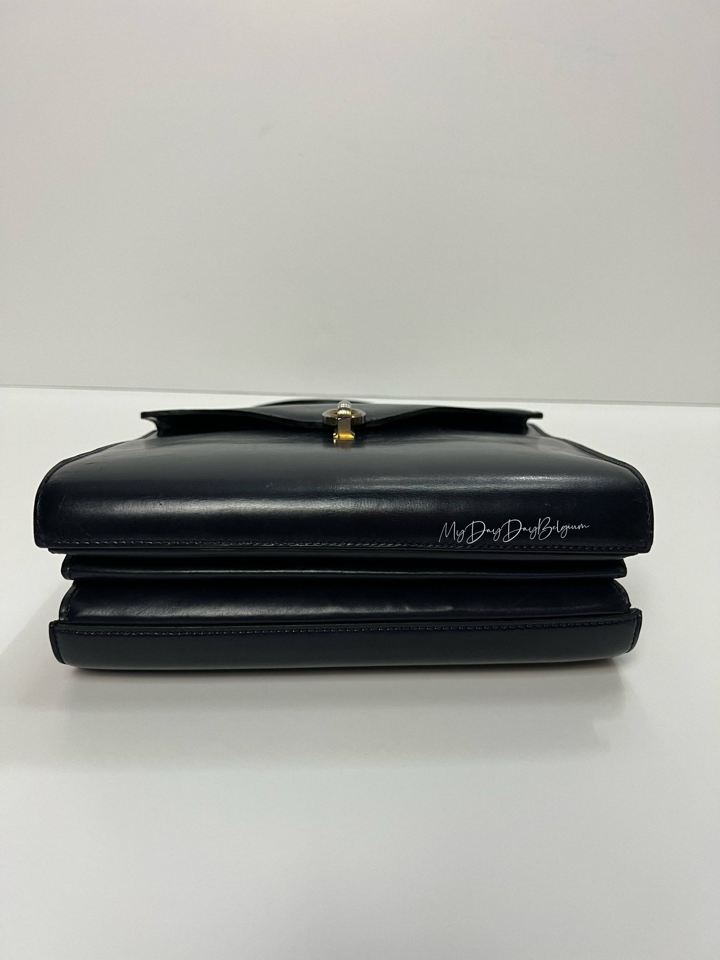 Delvaux vintage 1969 in blue marine