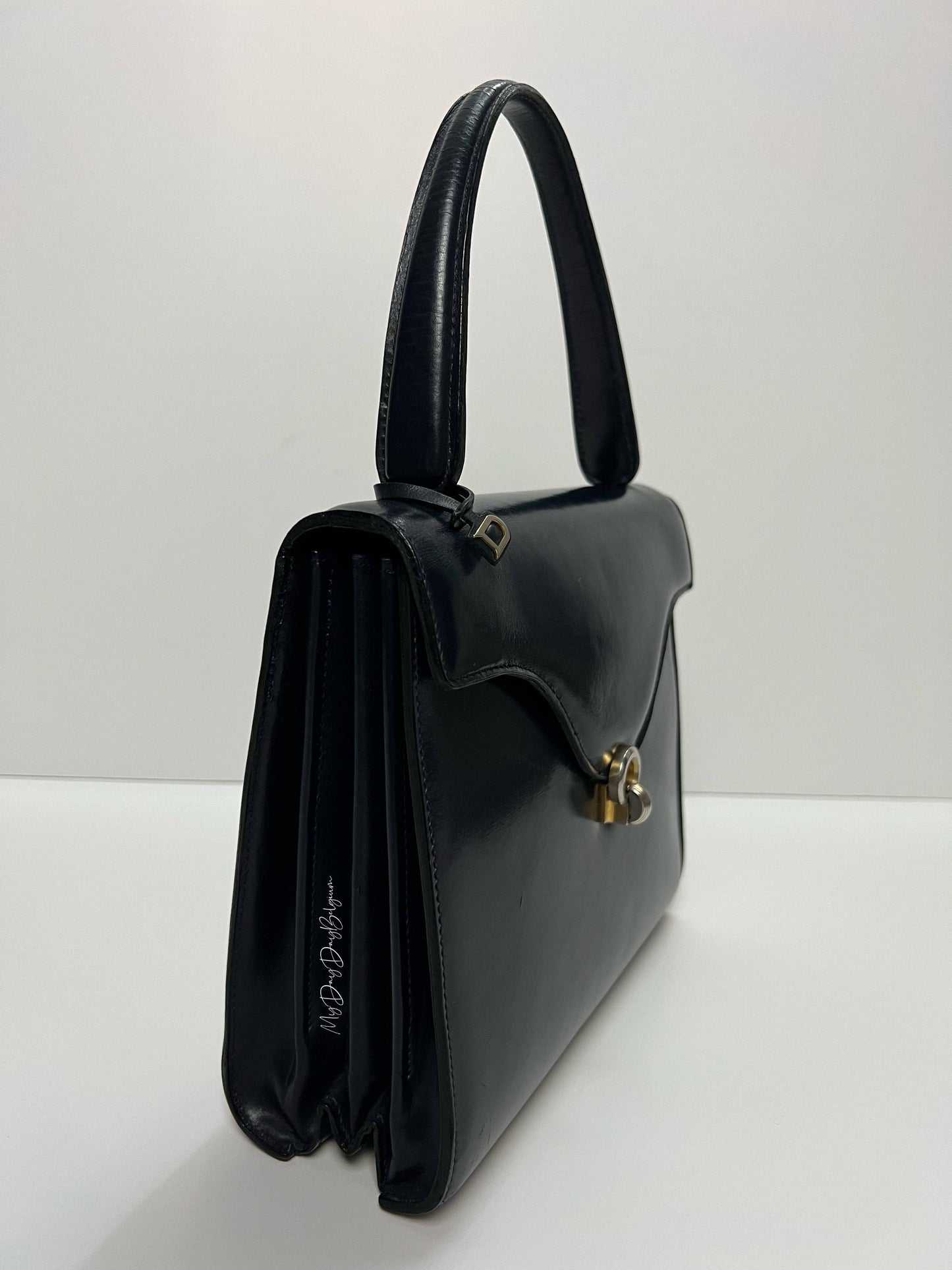 Delvaux vintage 1969 in blue marine