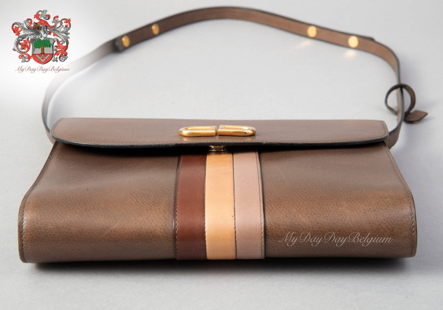 Vintage Delvaux crossbody bag 198-