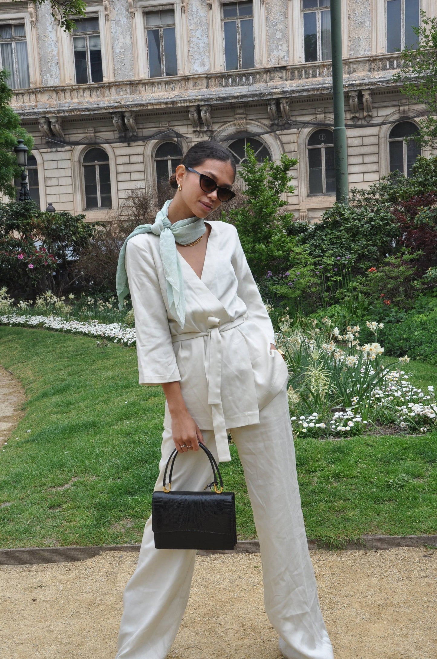 Delvaux vintage top handle handbag in lizard leather 1974