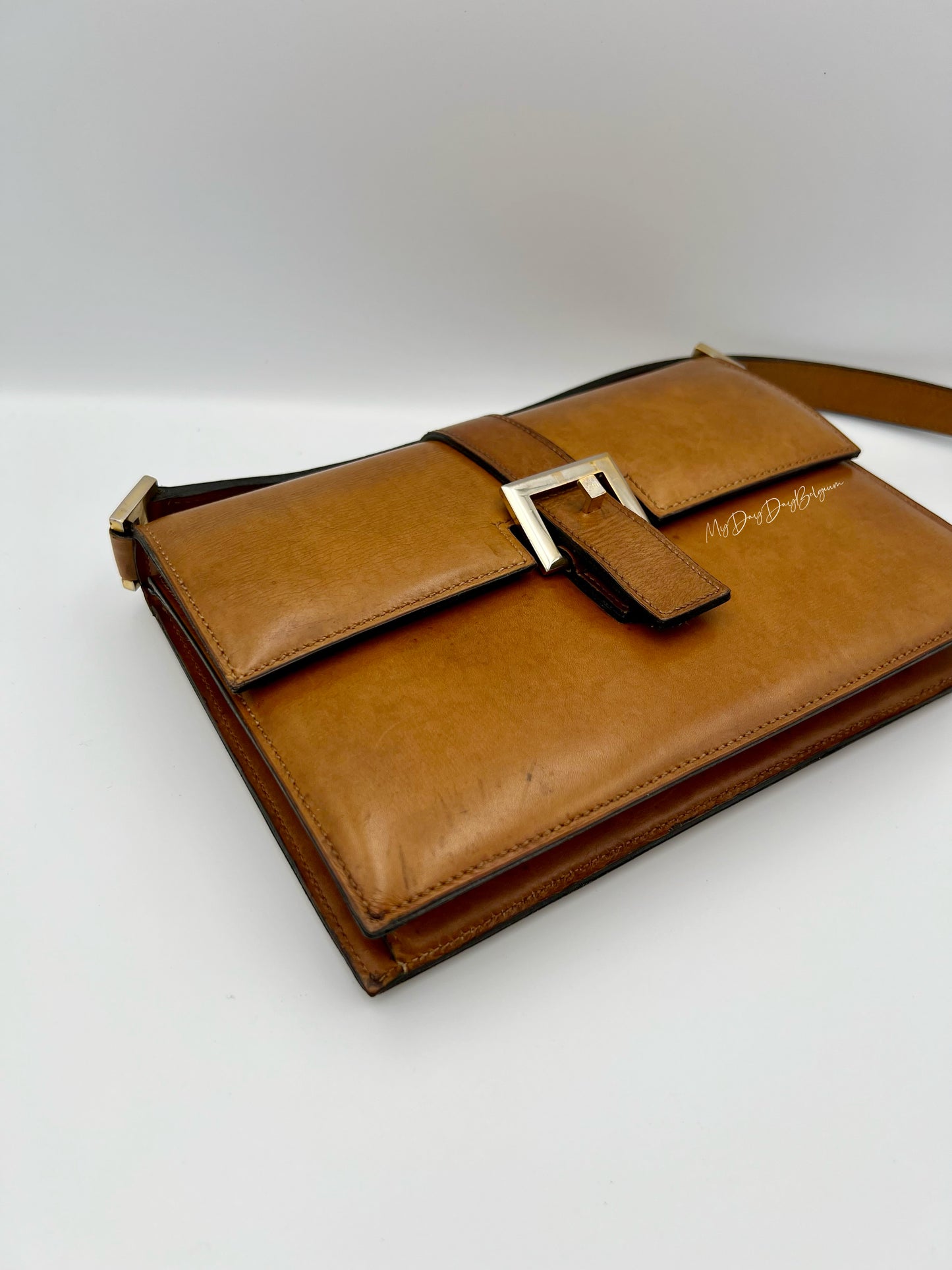 Delvaux vintage crossbody camel colour 1969