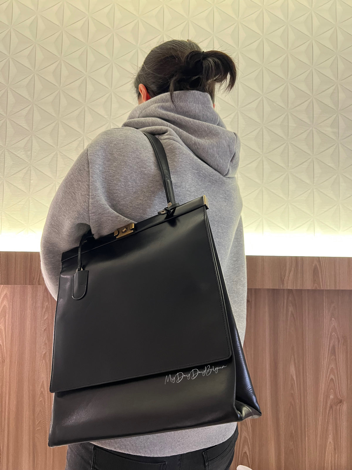 Delvaux Vintage Shoulder Bag Black 1961