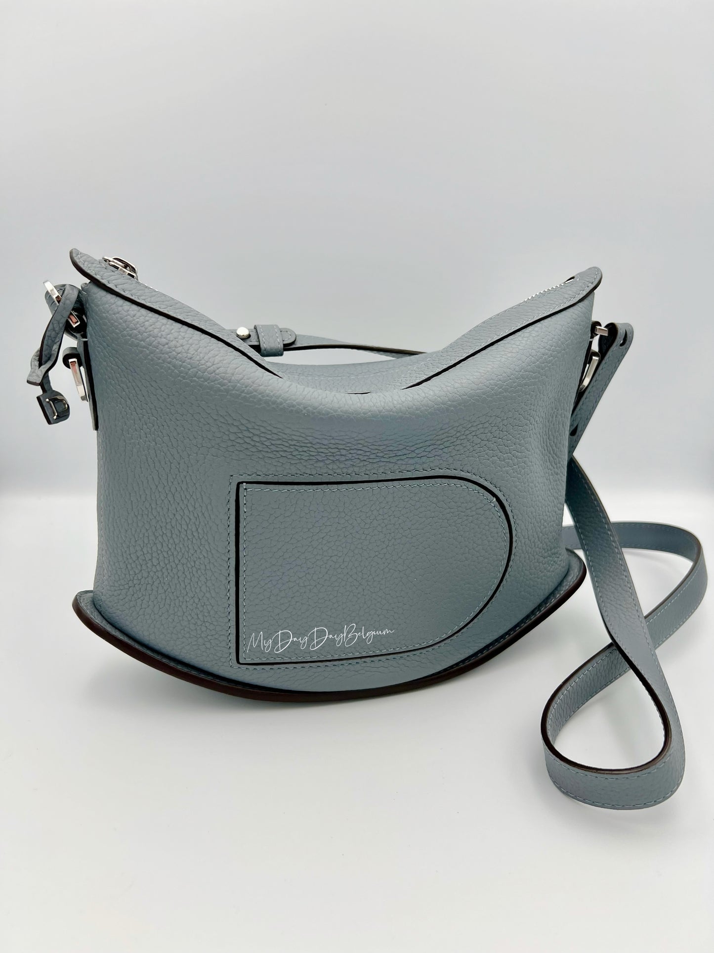Delvaux Pin Swing