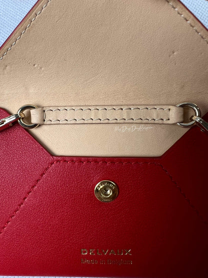 Delvaux Wallet on Chain Kiss 2020's