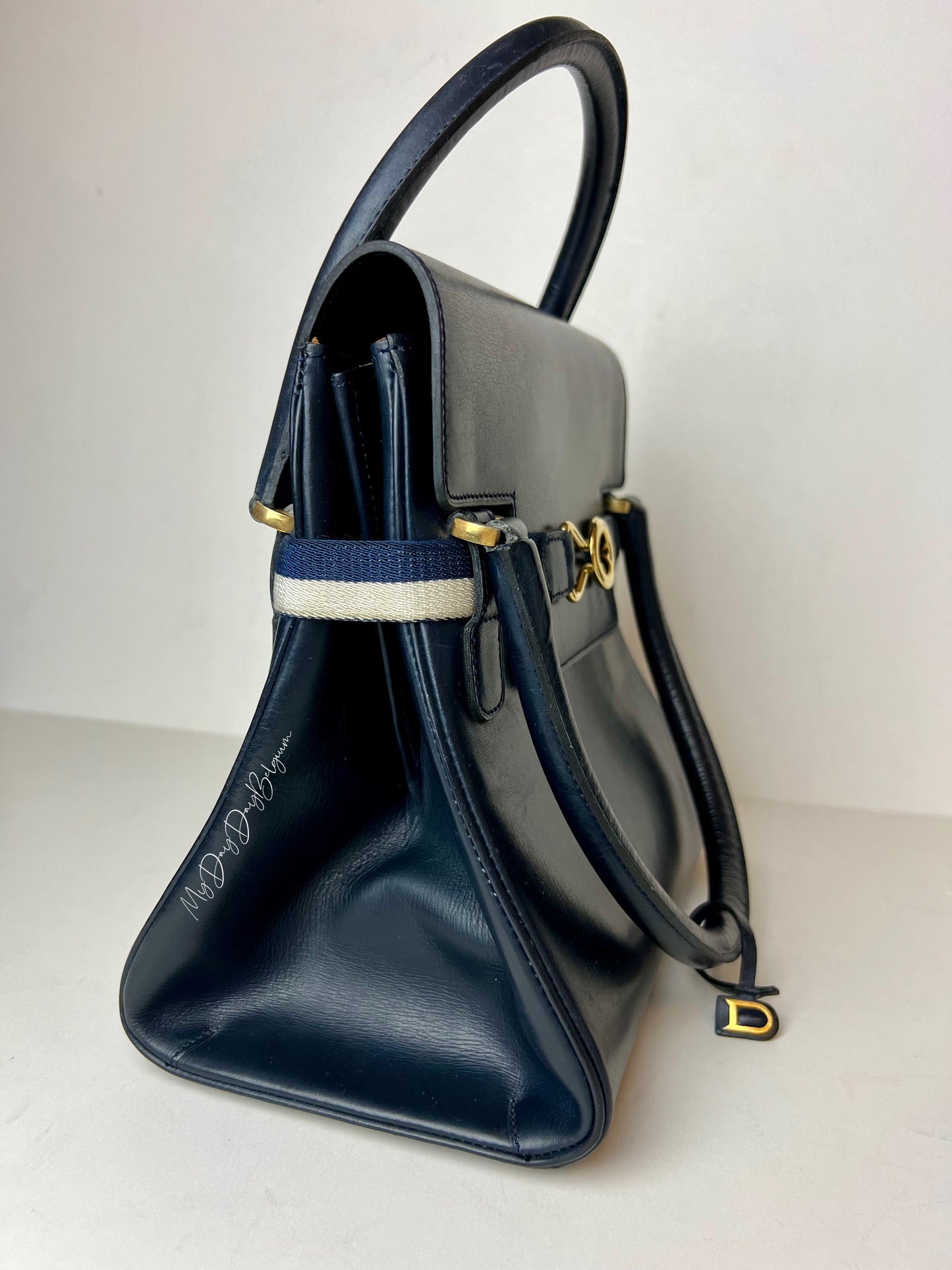 Delvaux le Hit 1969 navy