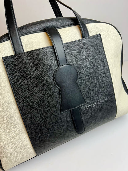 Delvaux Magritte  D-off Top Handle Black / Ivory 2023