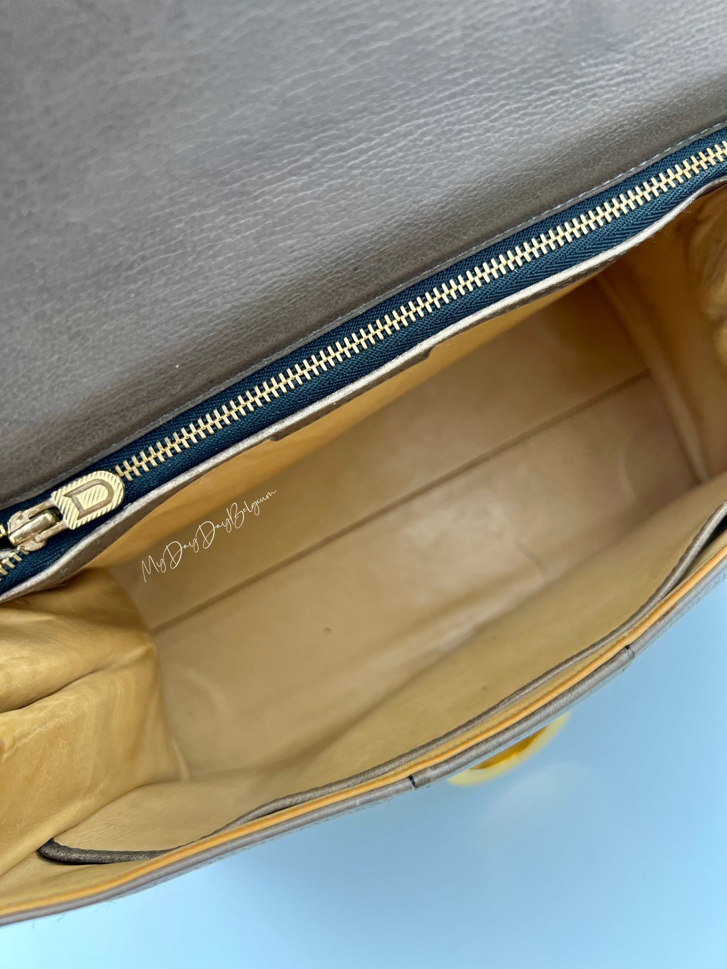 Vintage Delvaux Brillant MM 1990's