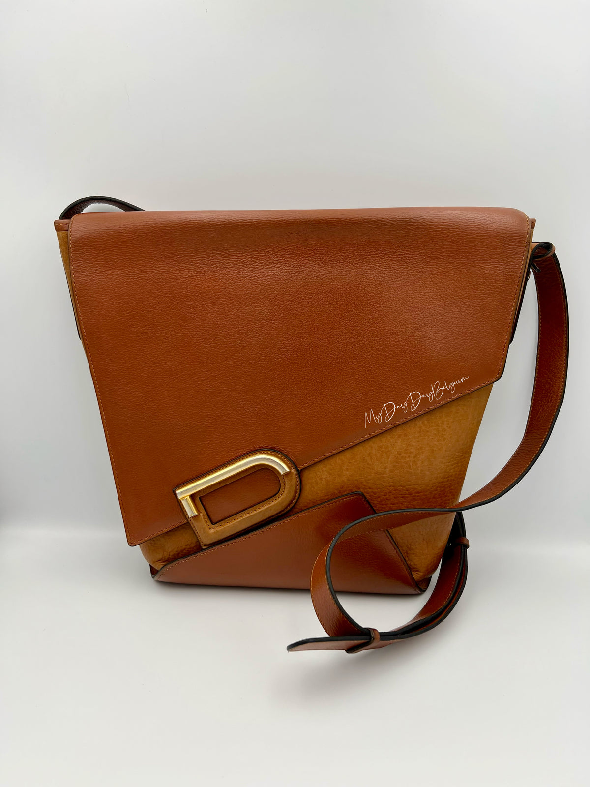 Delvaux vintage crossbody in cognac trotteur leather 1980’s