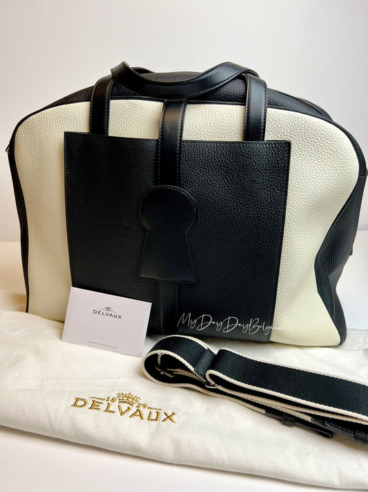 Delvaux Magritte D-Off Taurillon Soft ivory-noir