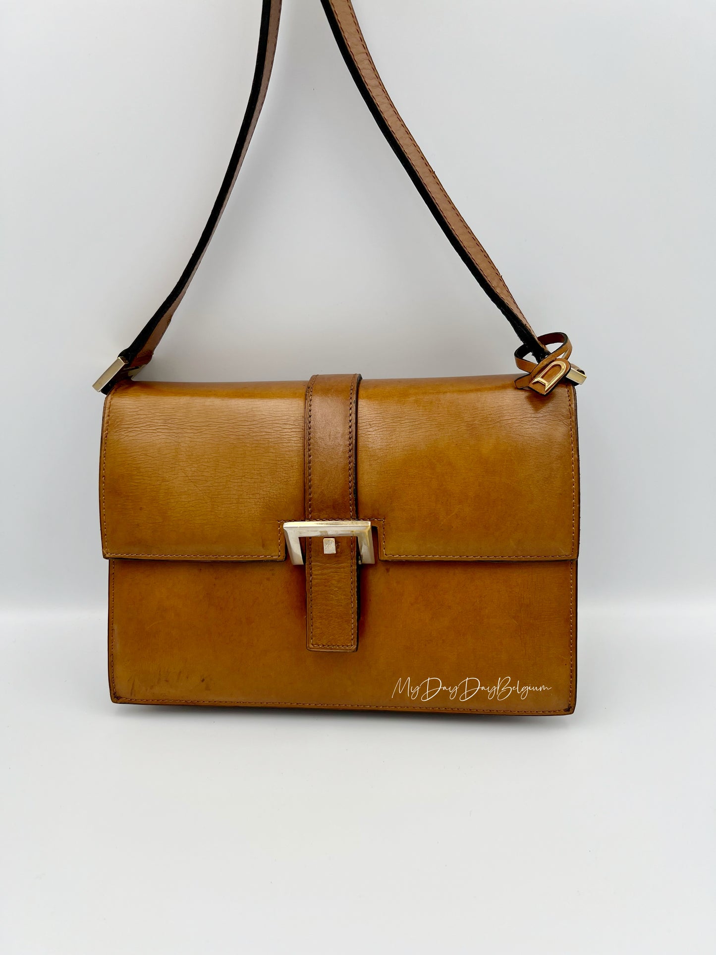 Delvaux vintage crossbody camel colour 1969