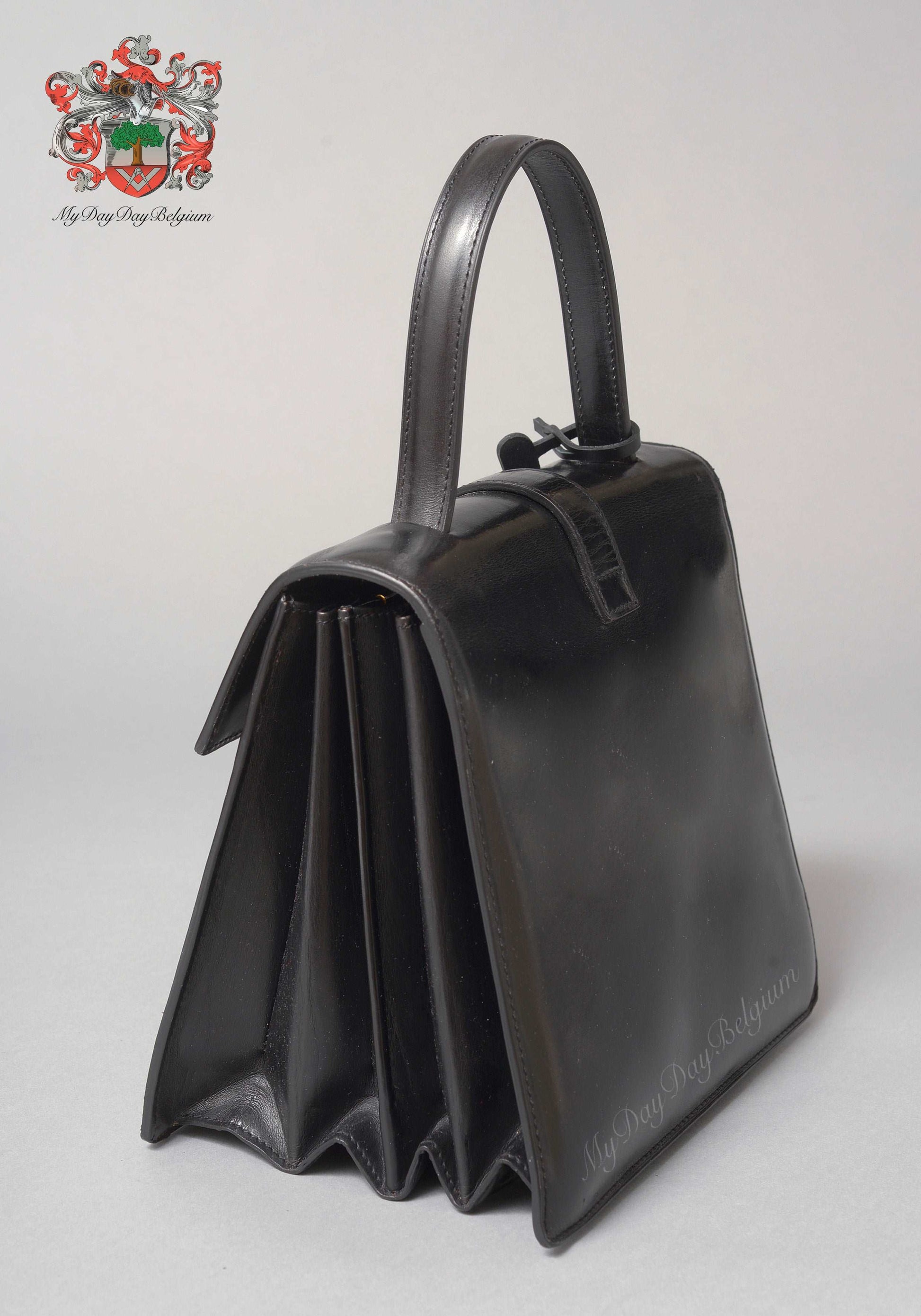 Vintage Gucci Black Exotic Leather Box Shoulder Bag
