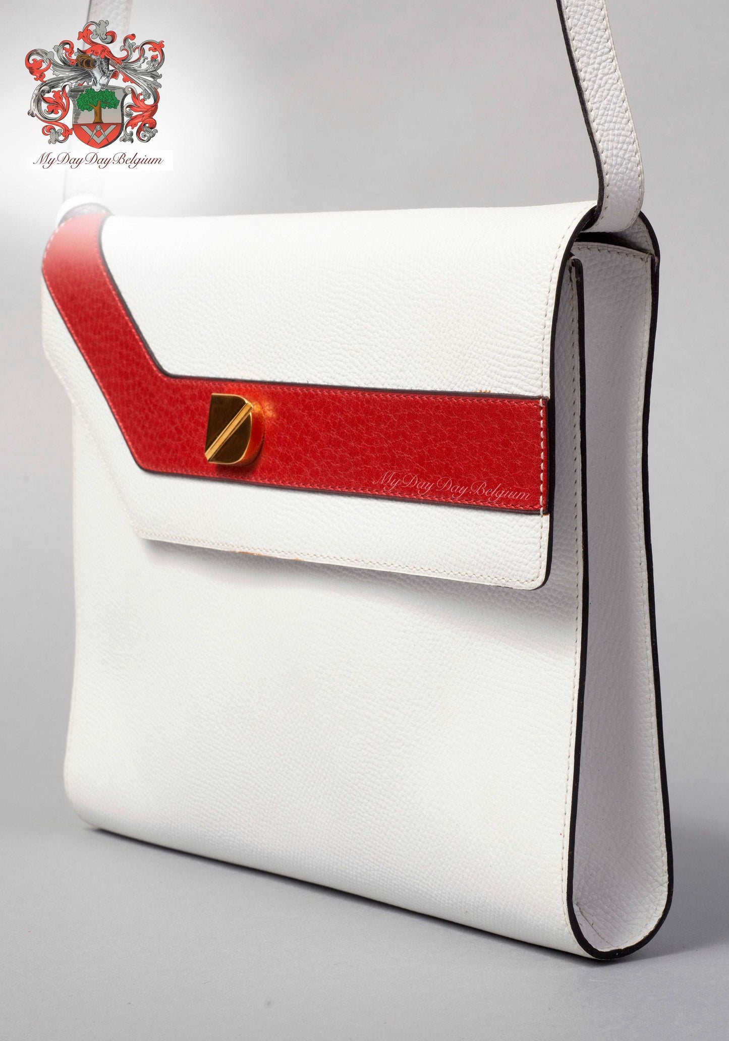 Delvaux vintage crossbody bag in white leather 1984