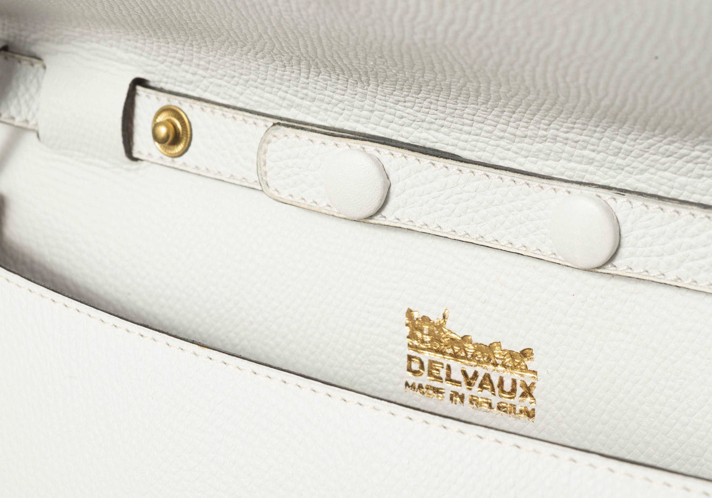 Delvaux vintage crossbody bag in white leather 1984