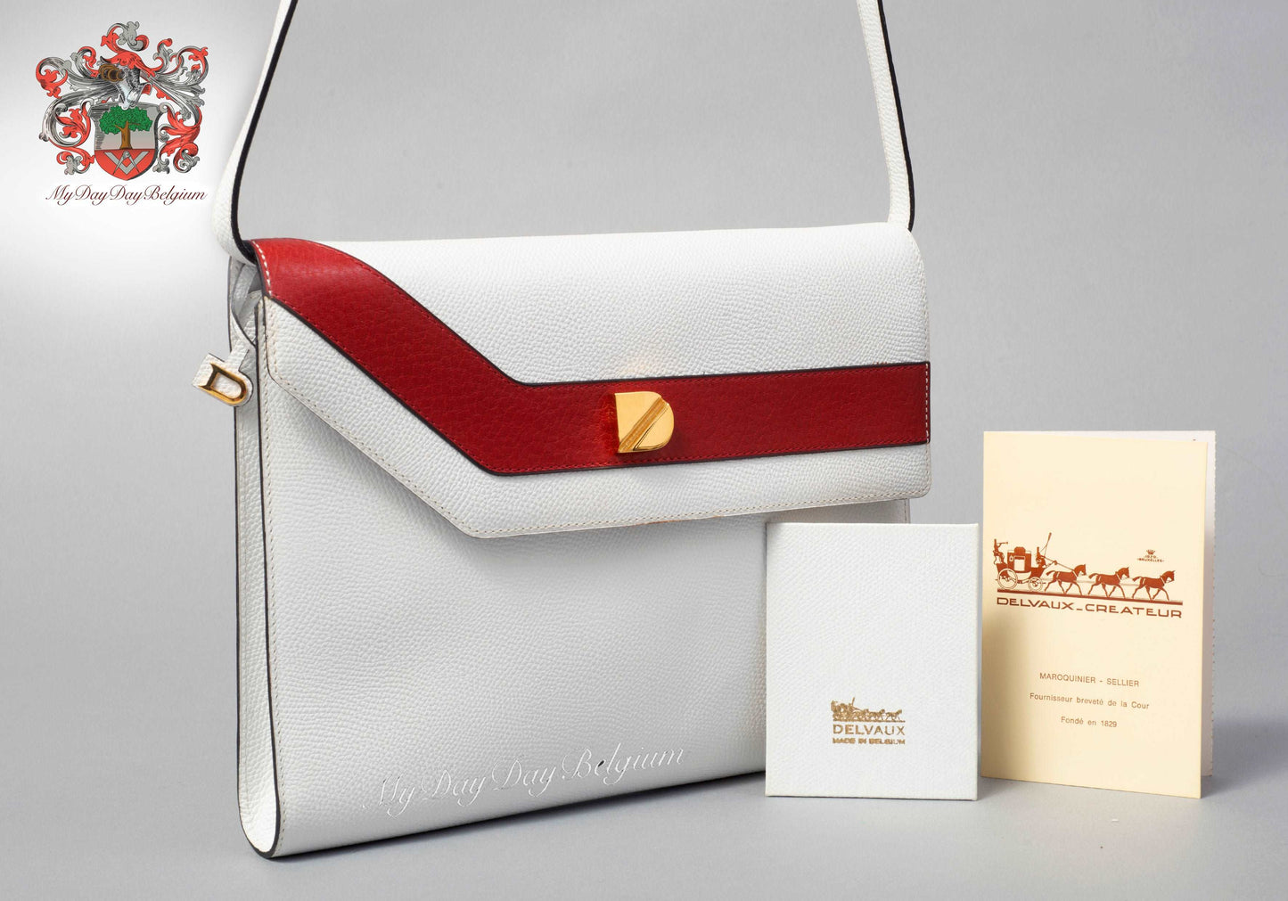 Delvaux vintage crossbody bag in white leather 1984