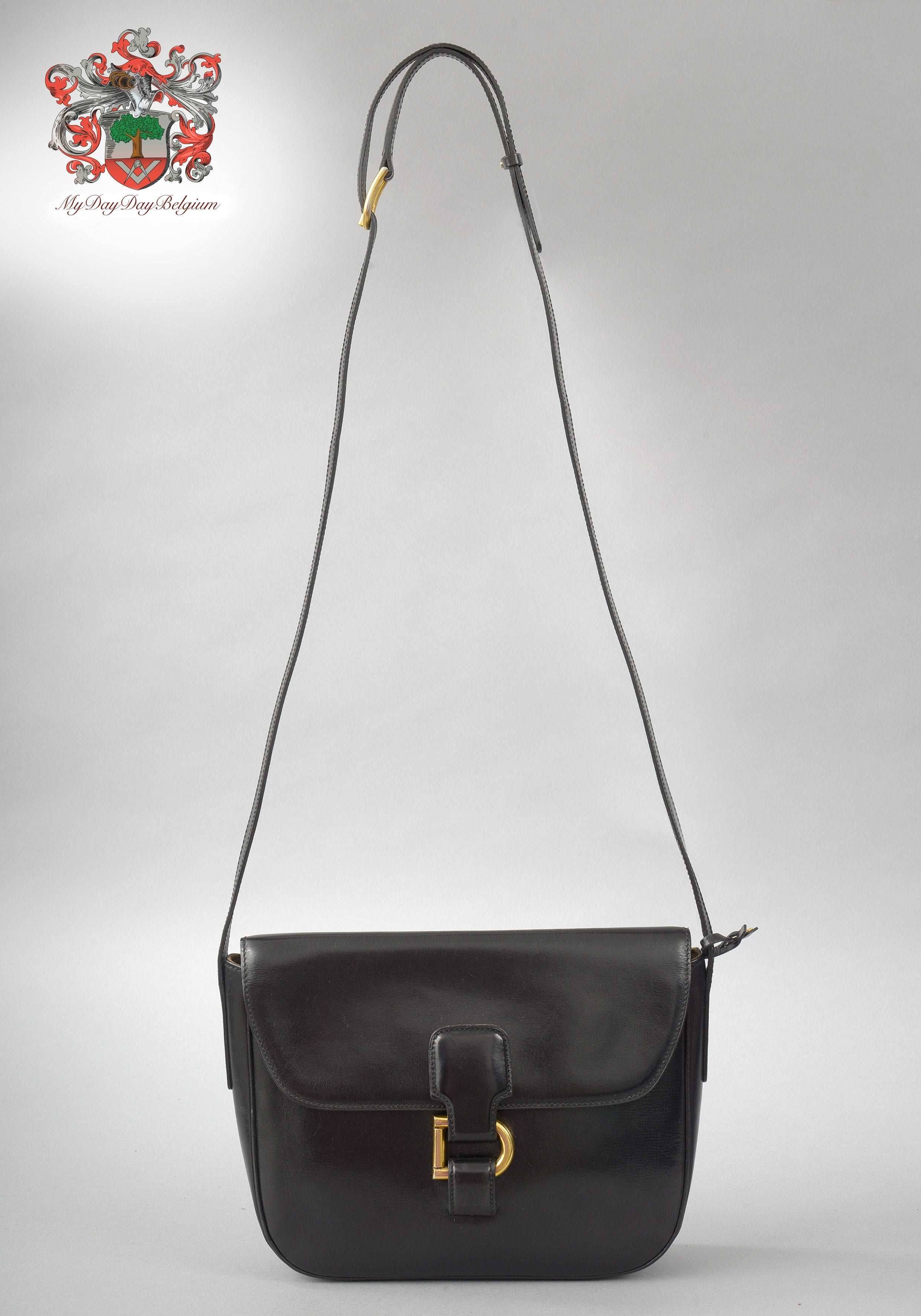 Vintage black deals crossbody bag