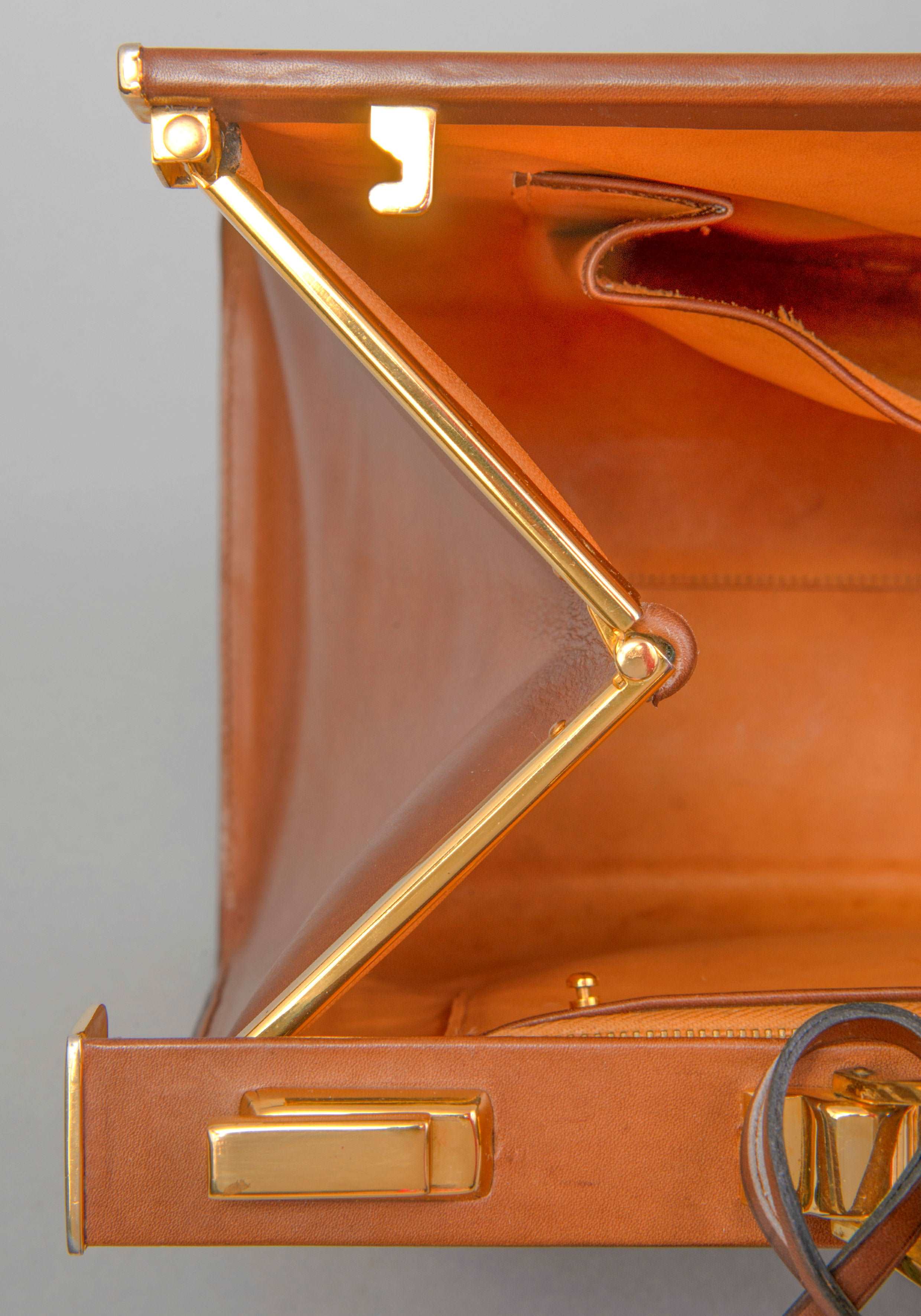 Louis Vuitton Speedy: A Century's Most Coveted Handbag | Handbags &  Accessories | Sotheby's