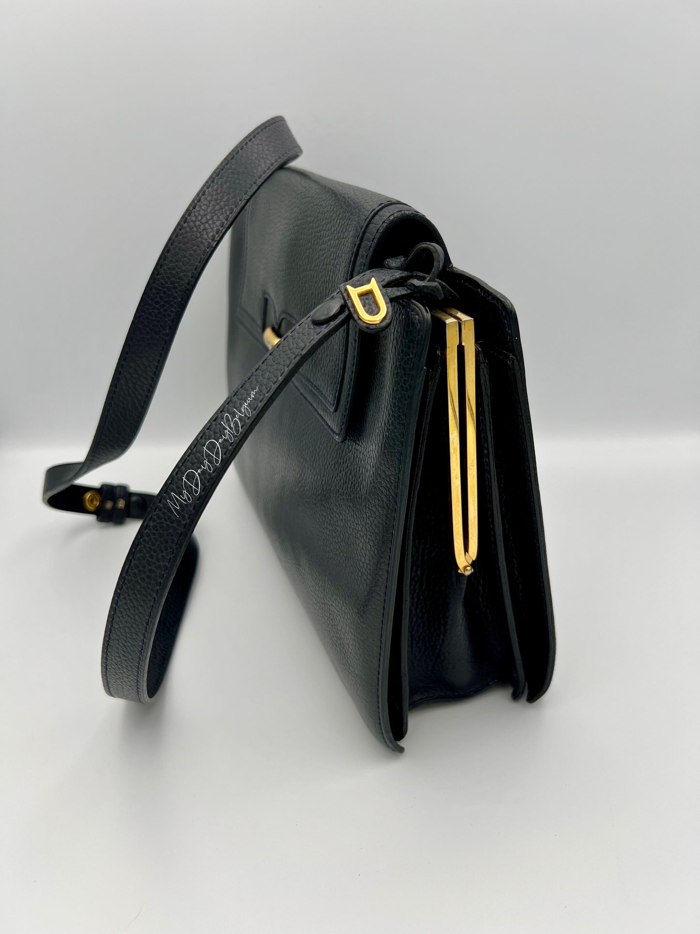 Delvaux vintage crossbody / shoulder bag navy 1991