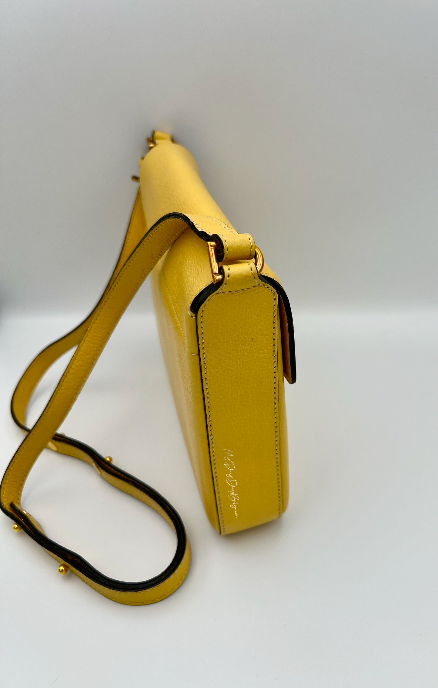 Delvaux crossbody in jumping leather pollen colour 1980s