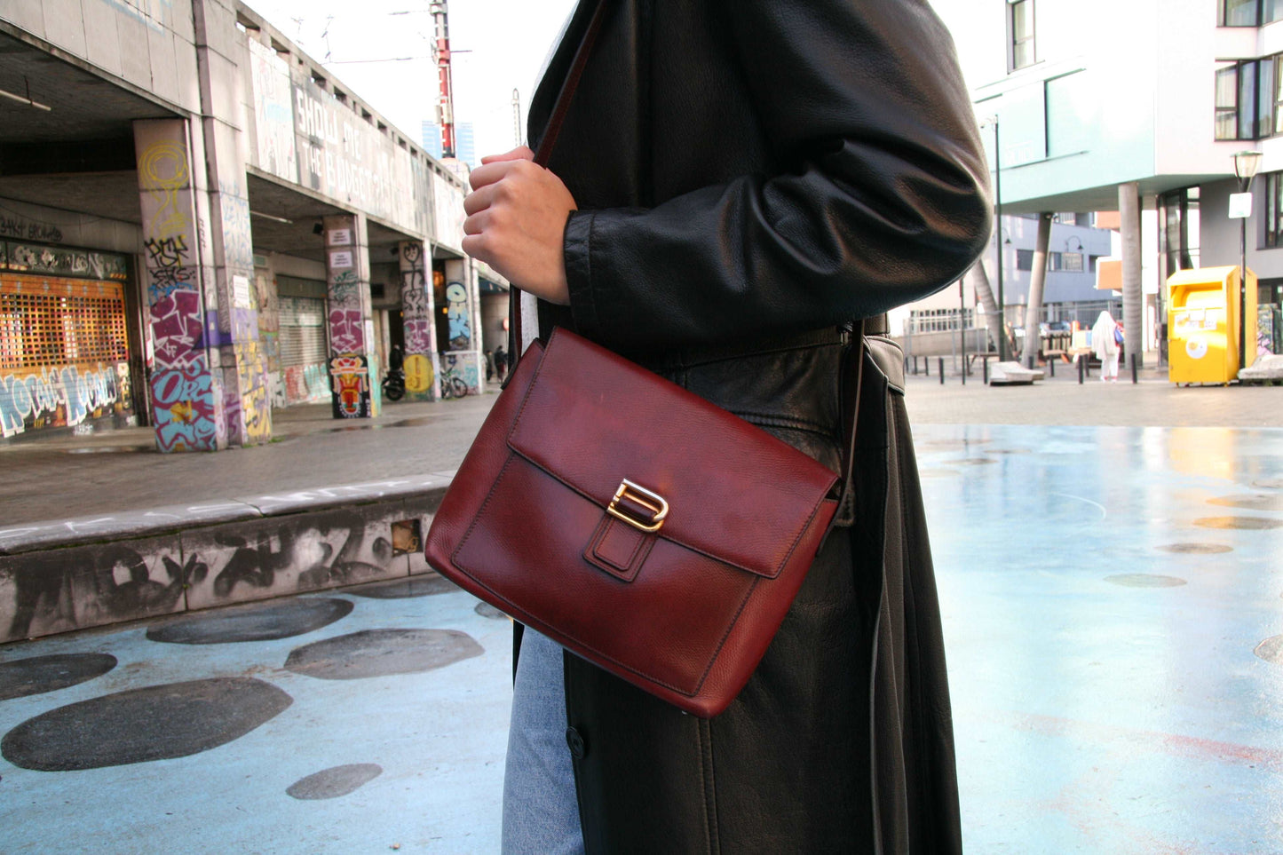 Delvaux vintage crossbody 1981